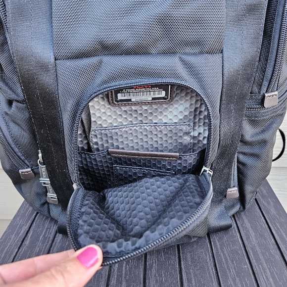 TUMI 22382HKH ALPHA BRAVO KINGSVILLE DELUXE BLACK NYLON BACKPACK TRAVEL CARRYON - Picture 8 of 16